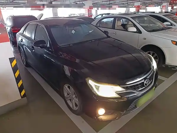 Toyota Reiz 2014
