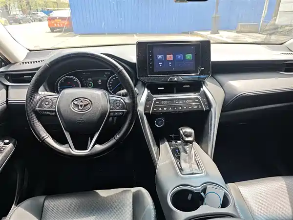 Toyota Harrier 2022