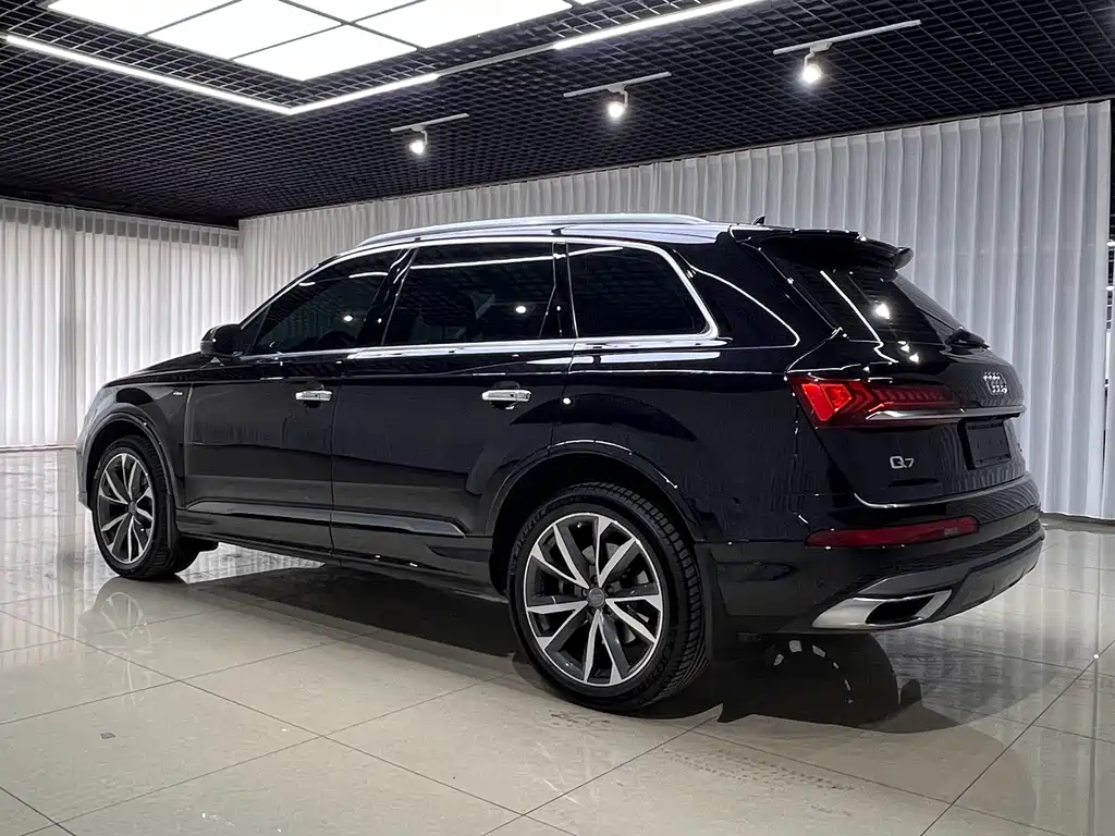 Audi Q7 2020 — фото 4
