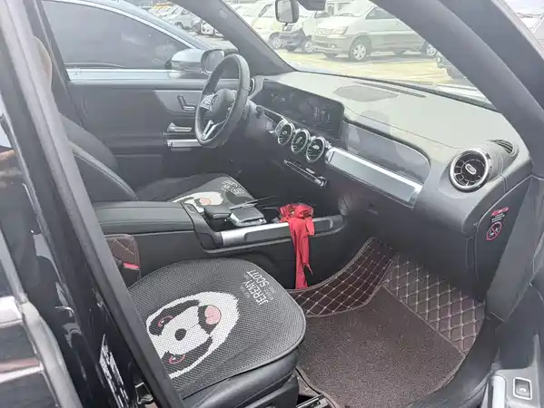 Mercedes-Benz GLB 2021