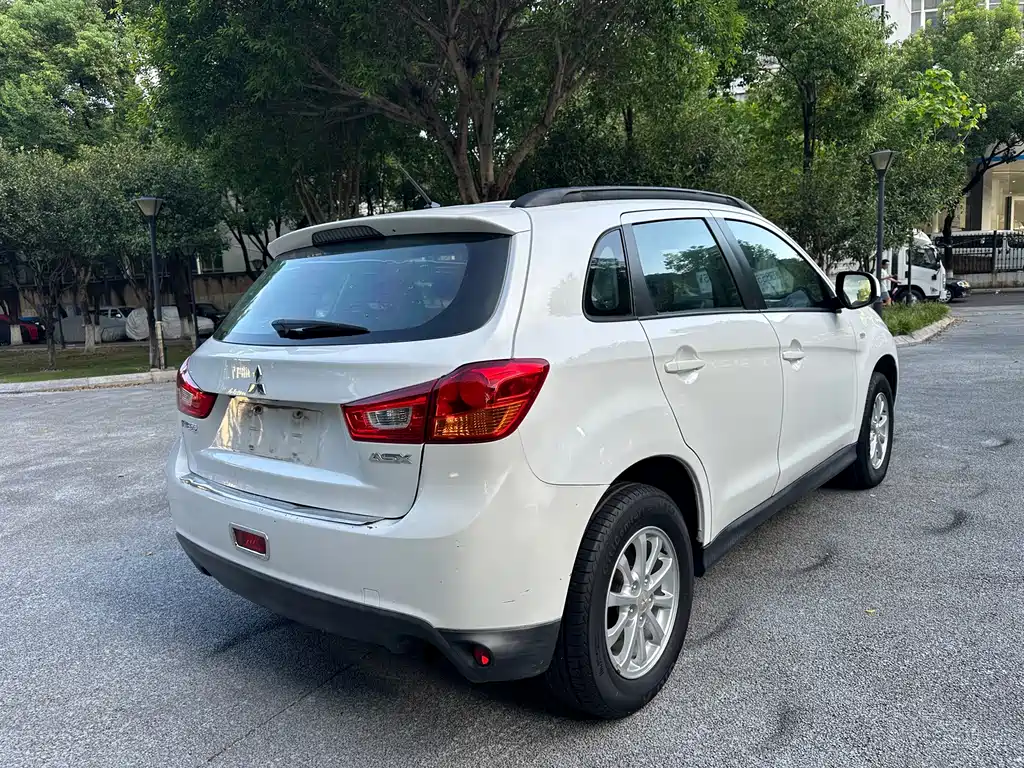 Mitsubishi Jinxuan ASX 2014 — фото 6