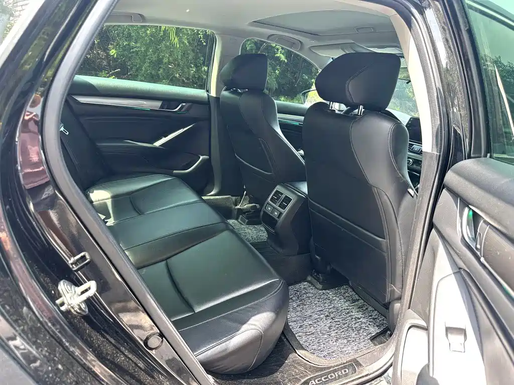 Honda Accord 2023 — фото 14