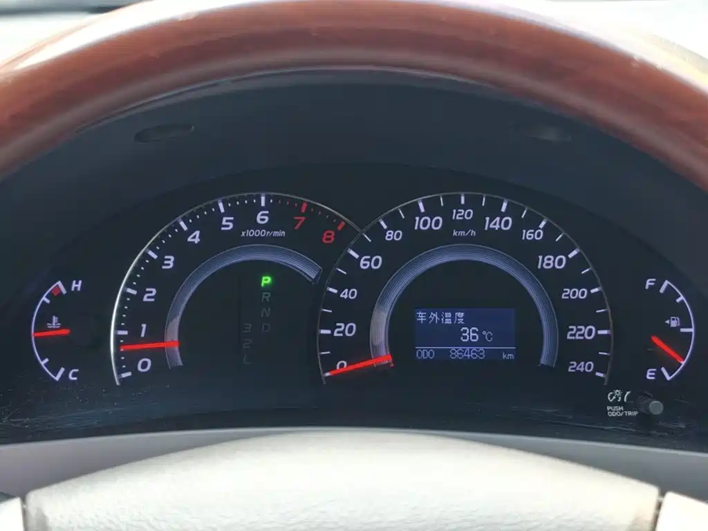Toyota Camry 2015 — фото 12