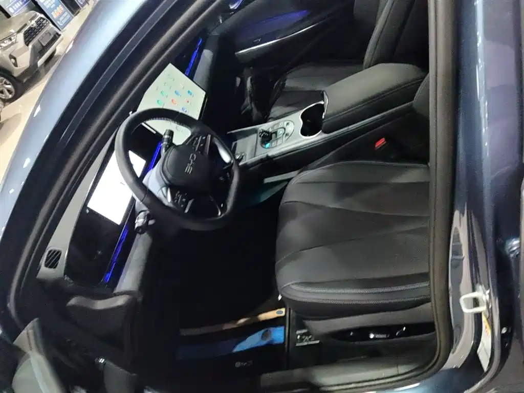 BYD Seal 2025 — фото 11