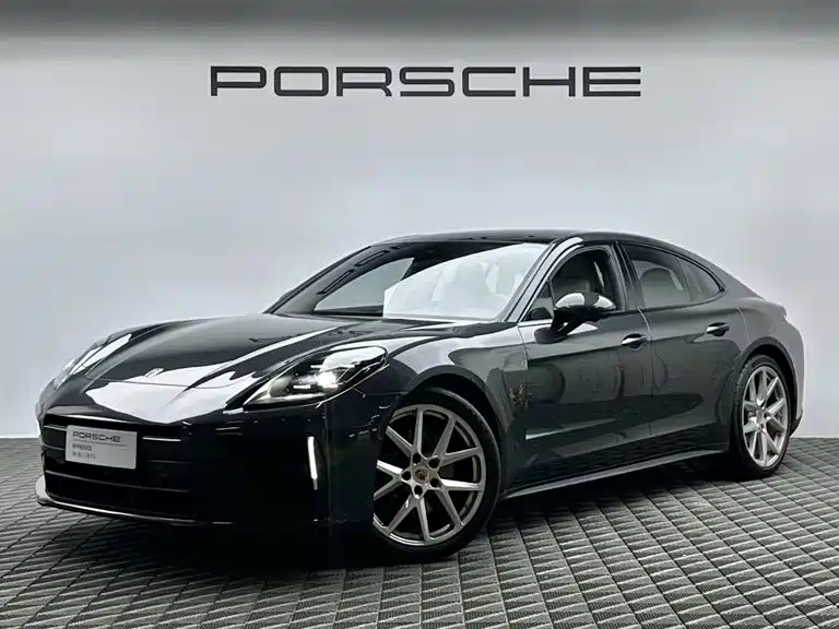 Porsche Panamera 2024 — фото 1