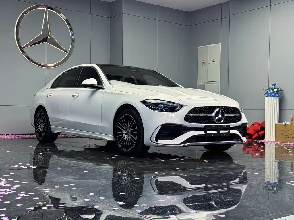 Mercedes-Benz C-Class 2025