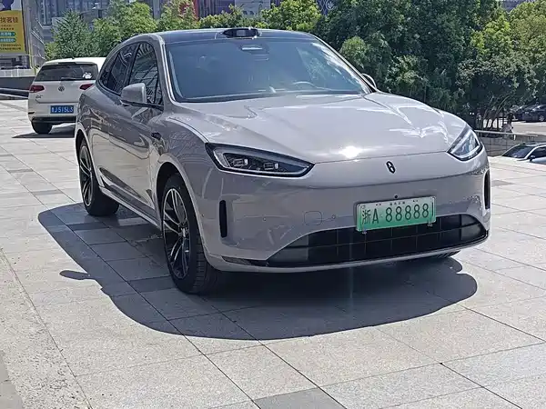 AITO M5 2025