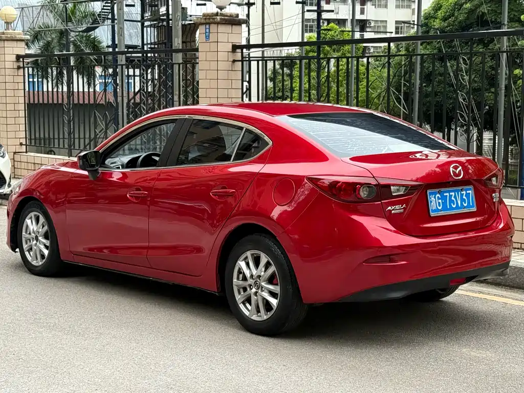 Mazda 3 Angkesela 2015