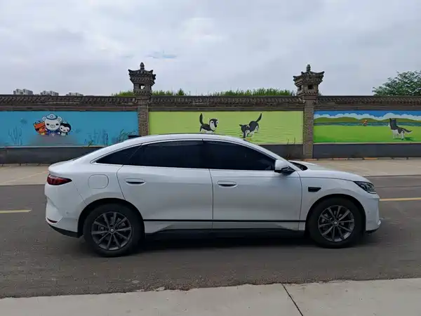 BYD Qin L 2025