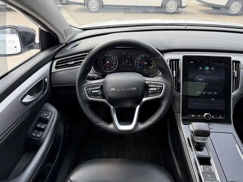 Roewe i6 MAX New Energy 2021 — фото 12