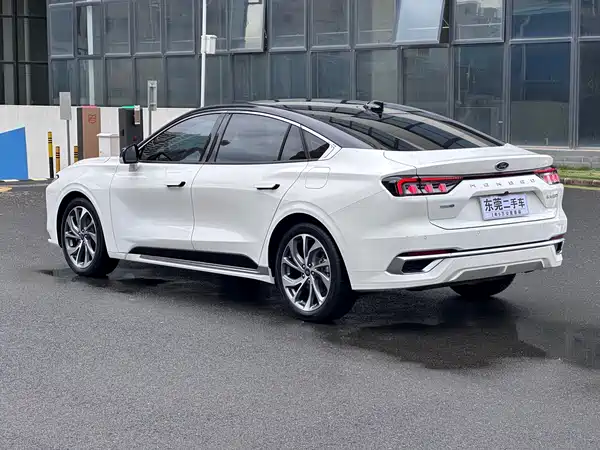 Ford Mondeo 2022