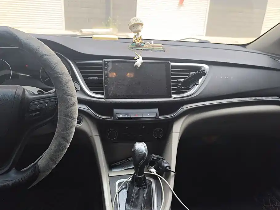 Buick Excelle 2016 — фото 13
