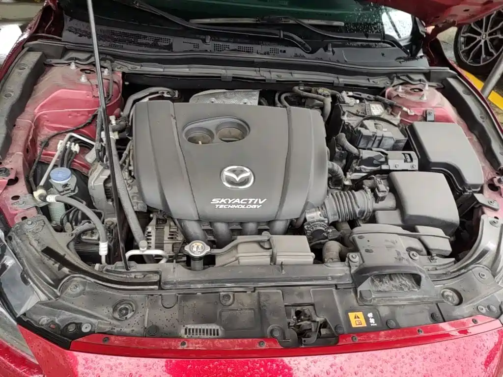 Mazda 3 Axela 2018 — фото 20