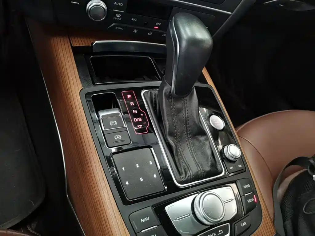 Audi A6L 2018 — фото 13
