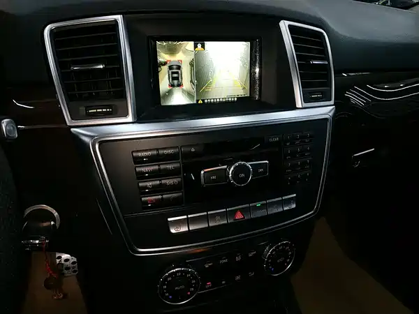 Mercedes-Benz M-Class 2014