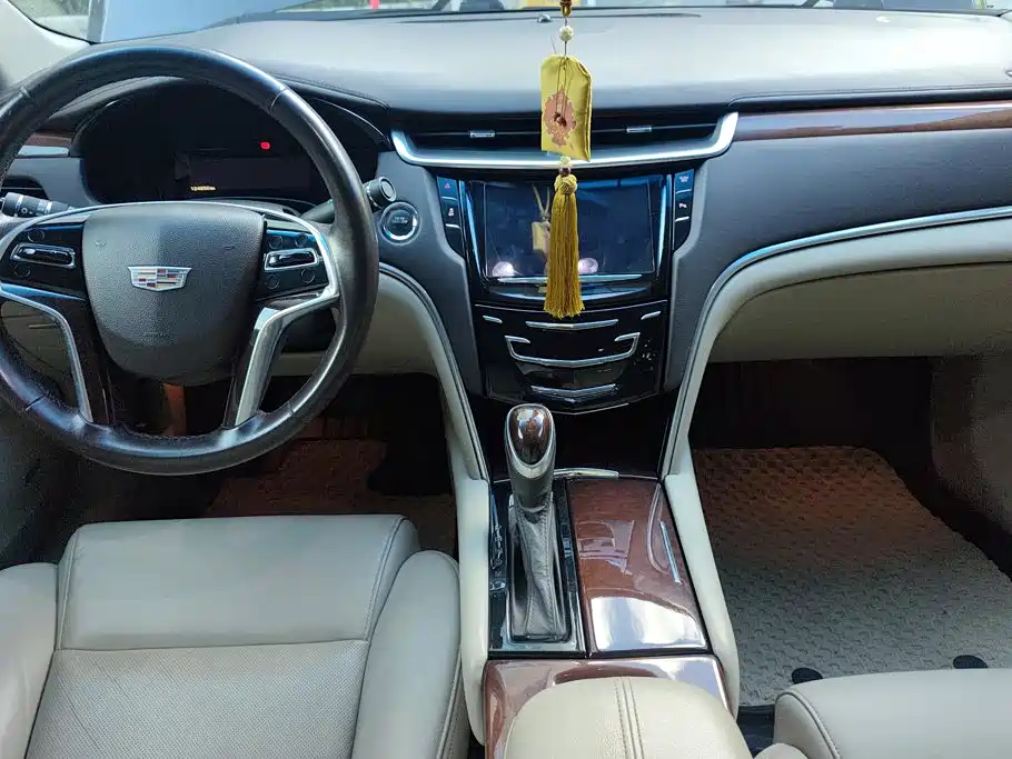 Cadillac XTS 2016 — фото 13