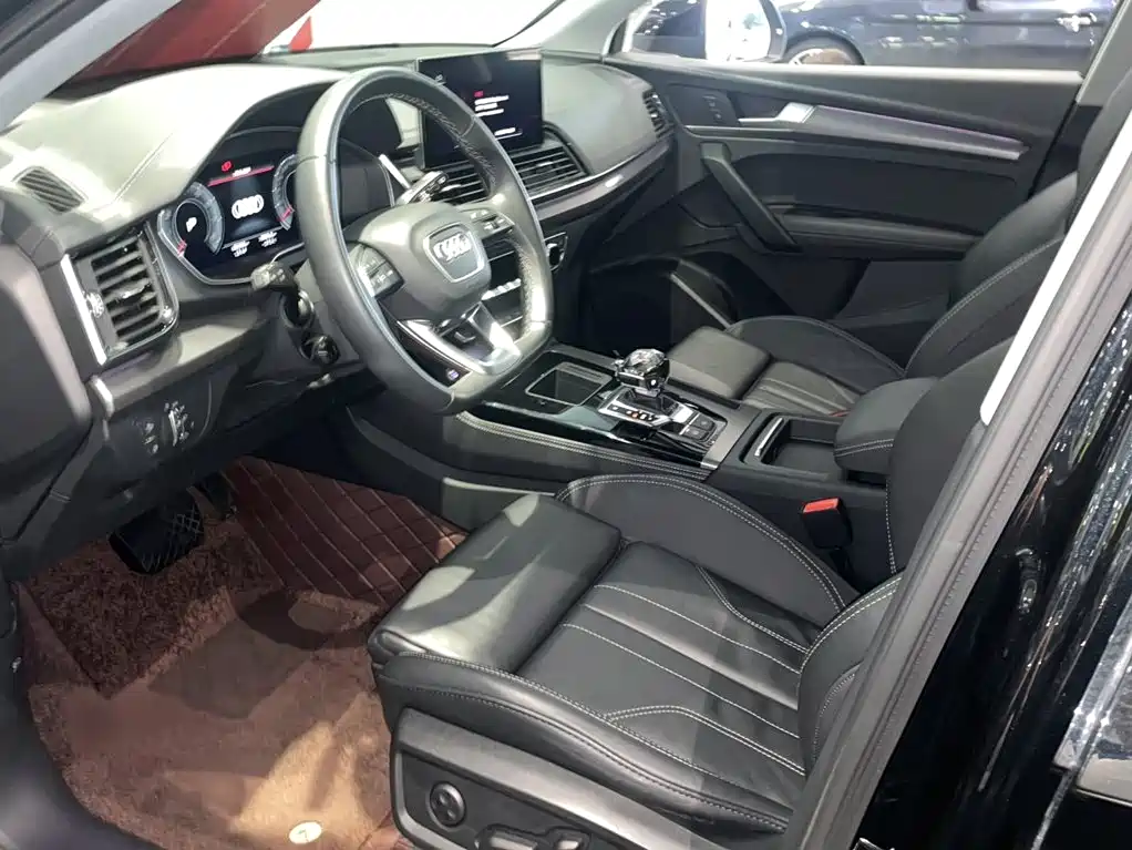 Audi Q5L 2022 — фото 23