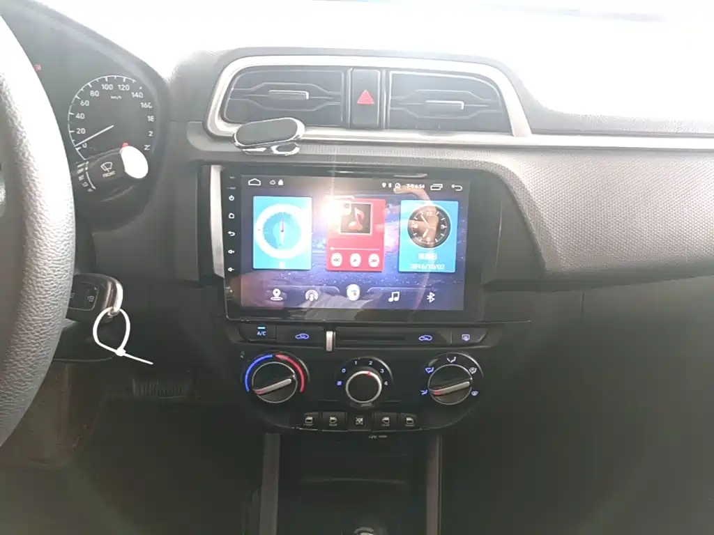 Hyundai Accent 2017 — фото 13