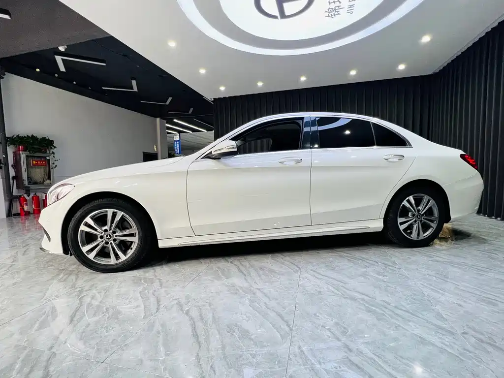 Mercedes-Benz C-Class 2018 — фото 6