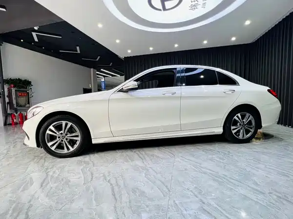 Mercedes-Benz C-Class 2018