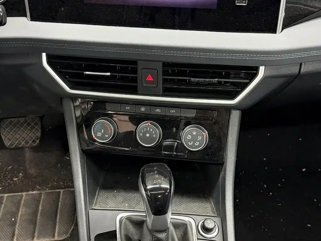 Volkswagen Sagitar 2024