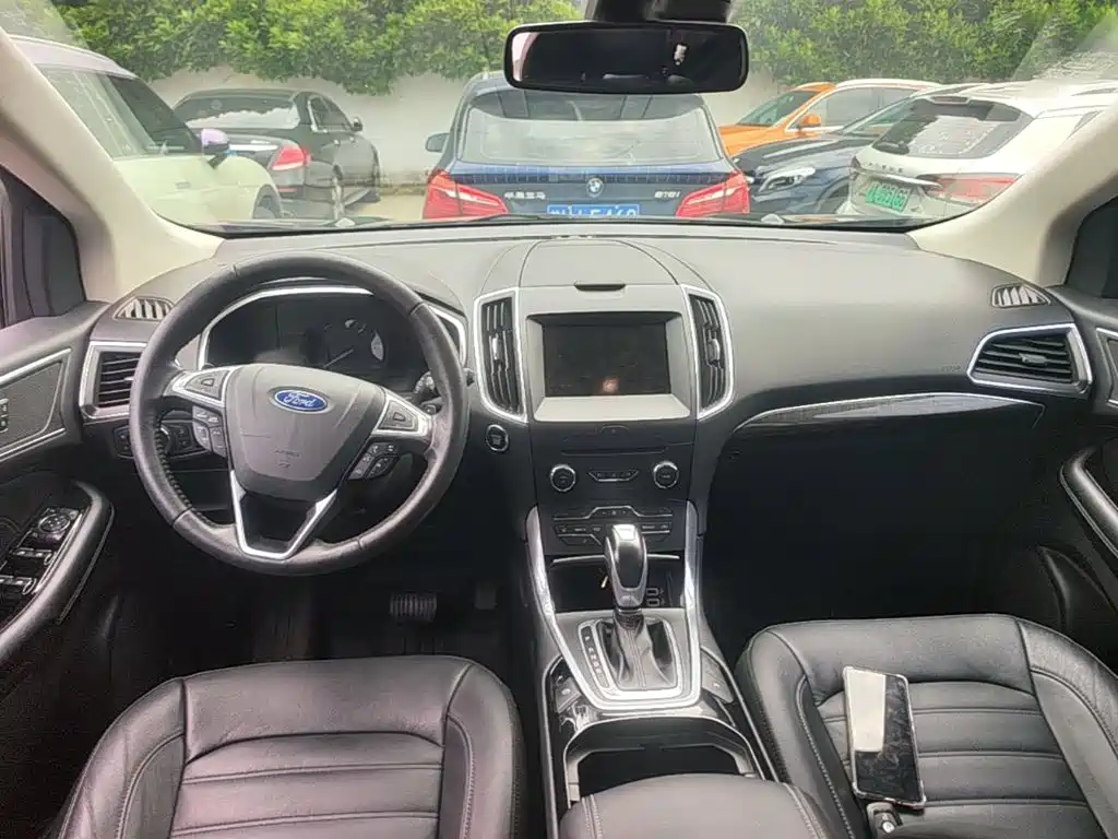 Ford Edge 2018 — фото 13