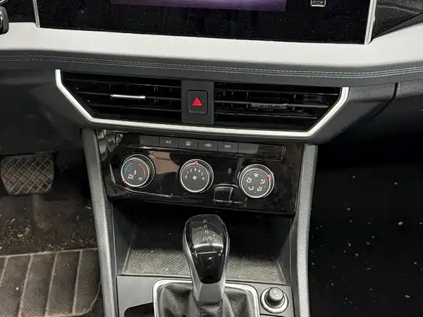 Volkswagen Sagitar 2024