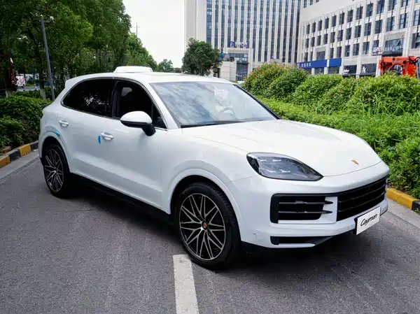 Porsche Cayenne 2024