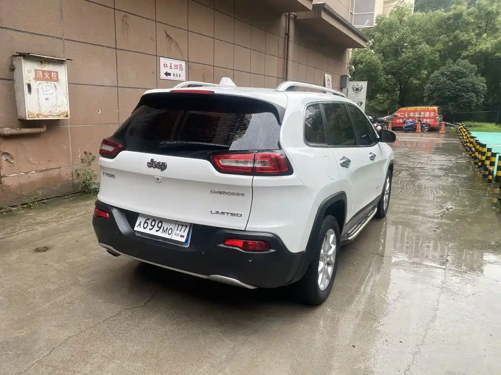Jeep Cherokee 2018 — фото 4