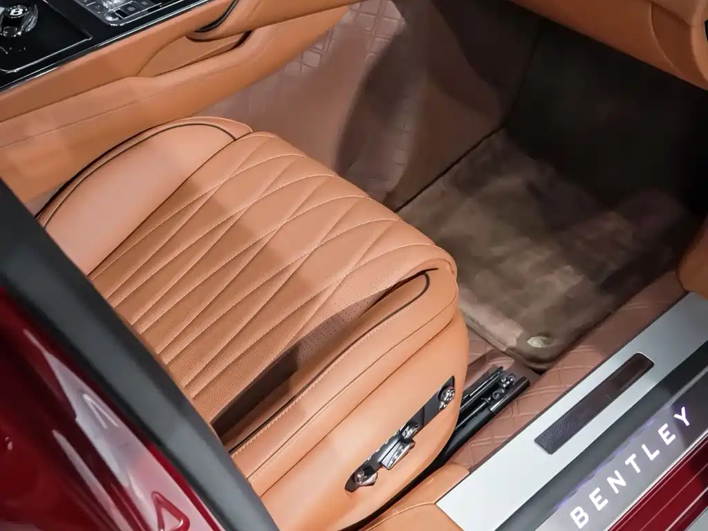 Bentley Flying Spur 2022 — фото 13