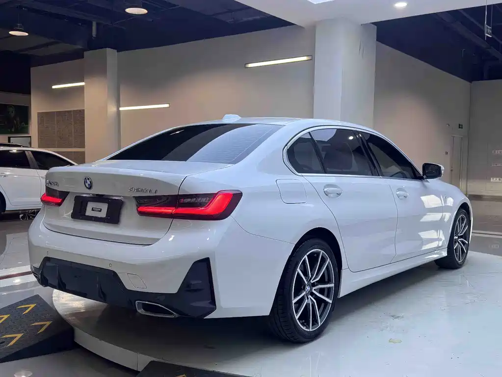 BMW 3 Series 2023