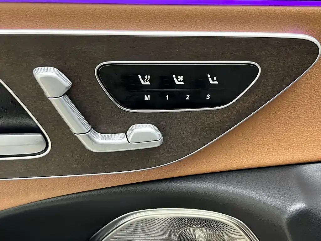 Mercedes-Benz E-Class 2025 — фото 19