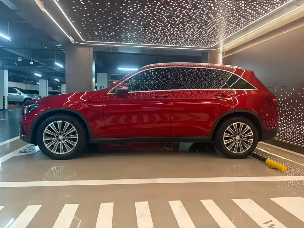 Mercedes-Benz GLC 2016 — фото 16