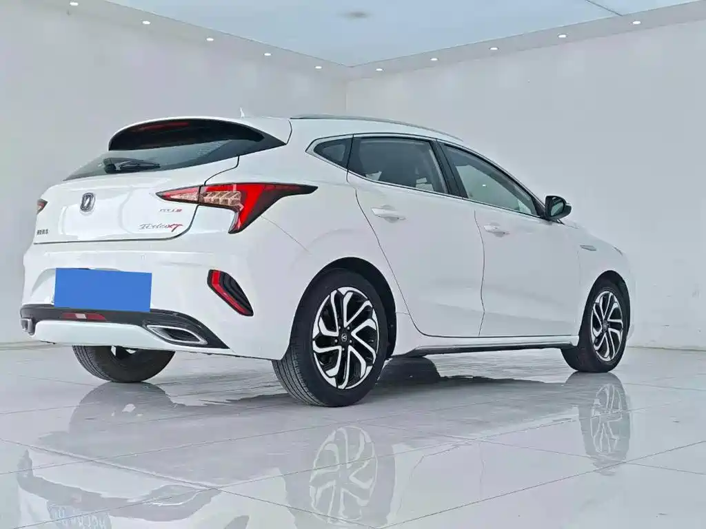 Changan Eado XT 2019 — фото 9