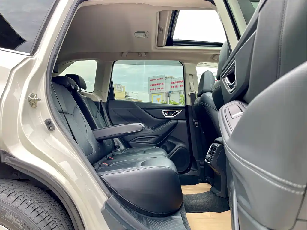 Subaru Forester 2021 — фото 12