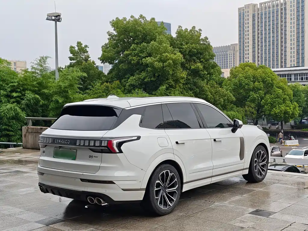 Lynk & Co 09 2022