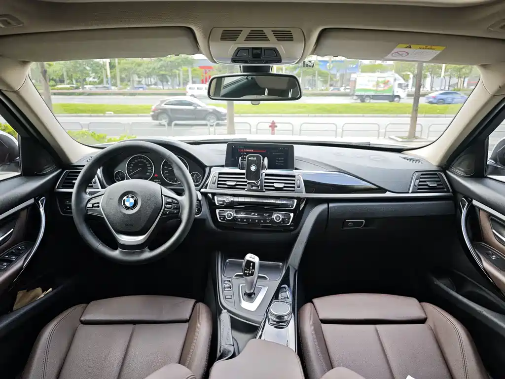 BMW 3 Series 2019