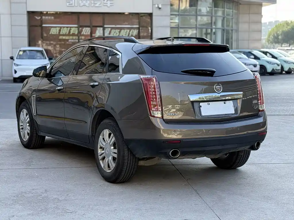 Cadillac SRX 2014 — фото 10