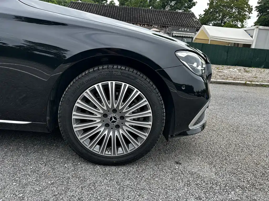 Mercedes-Benz E-Class 2023 — фото 7