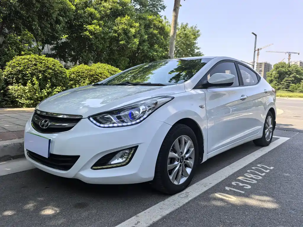 Hyundai Elantra Langdong 2015 — фото 1