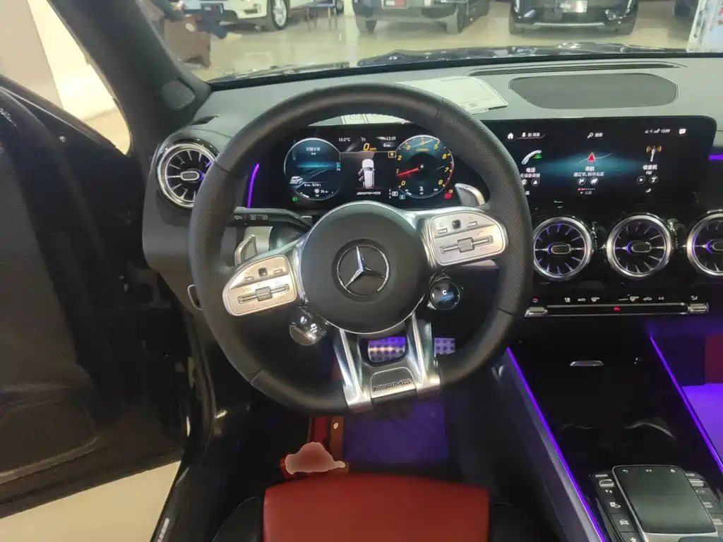 Mercedes-Benz GLB AMG 2022 — фото 8
