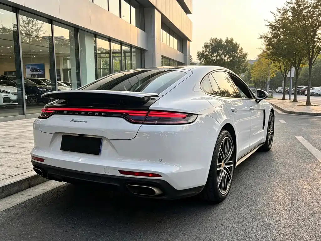 Porsche Panamera 2021 — фото 10
