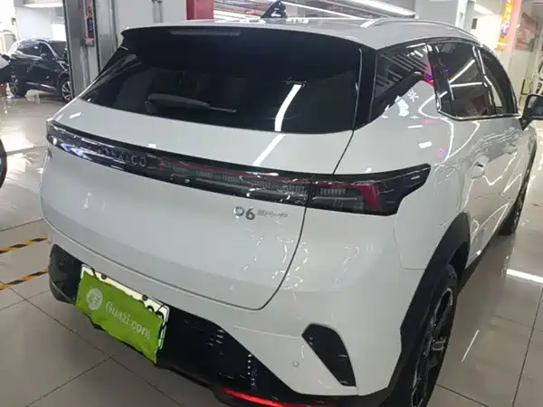 Lynk & Co 06 EM-P 2024
