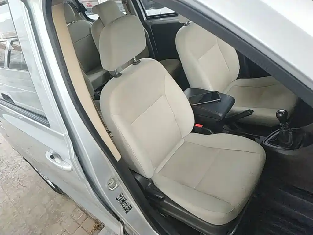 Wuling Hongguang V 2022 — фото 20