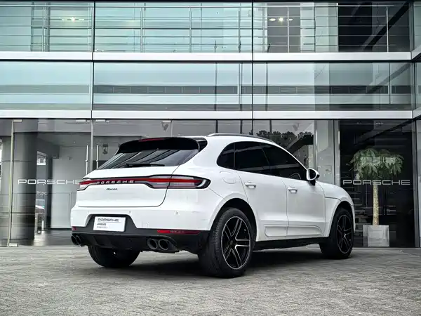 Porsche Macan 2021