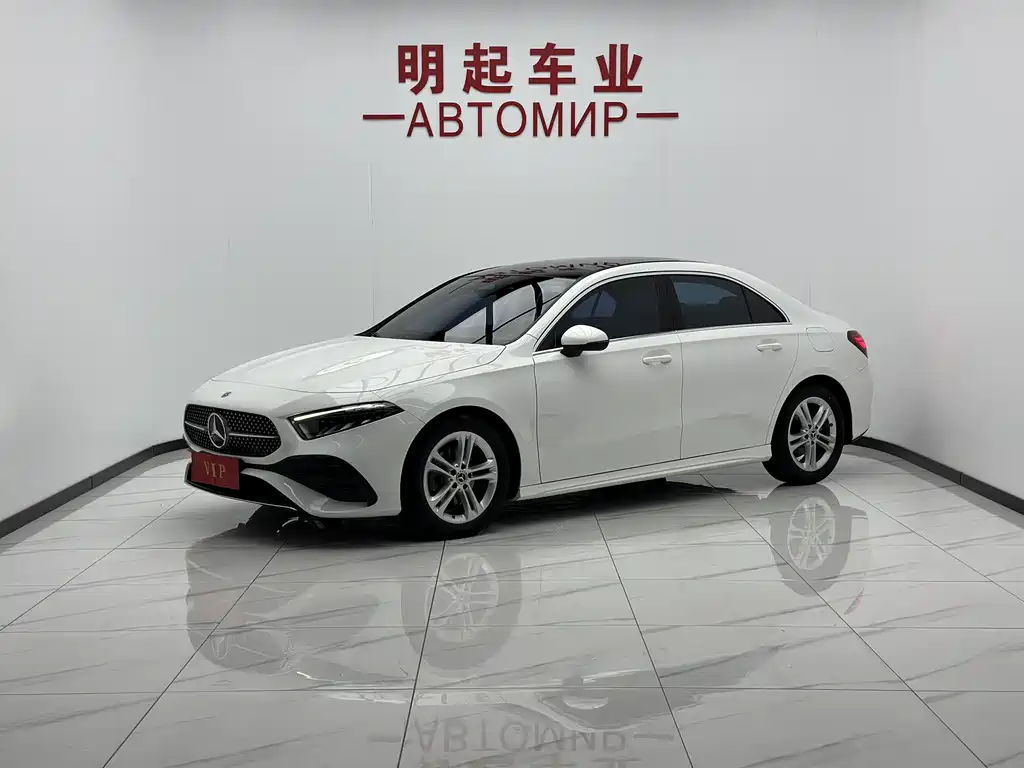 Mercedes-Benz A-Class 2024 — фото 1