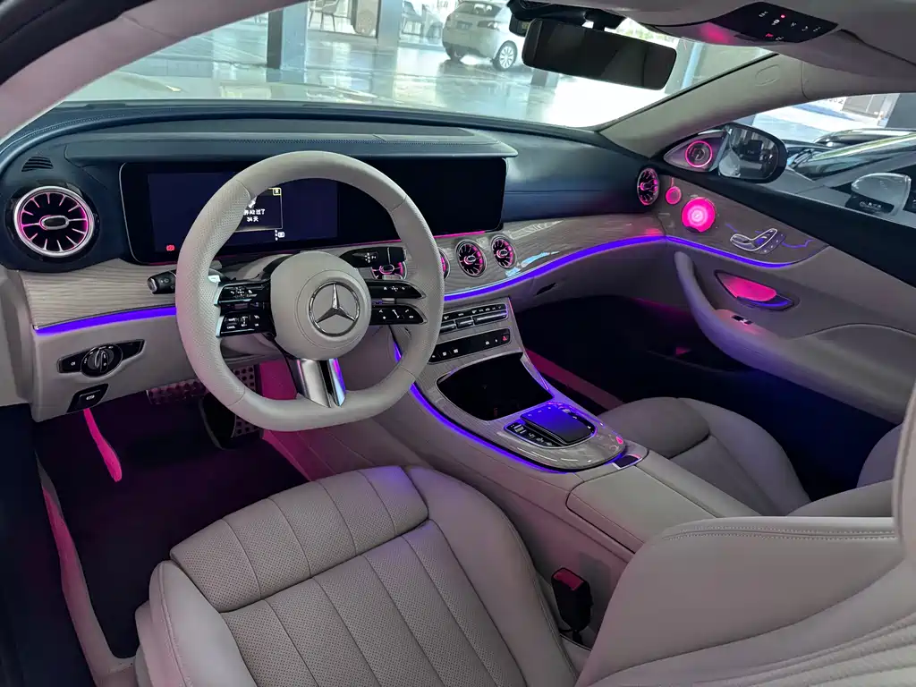 Mercedes-Benz E-Class 2023 — фото 10