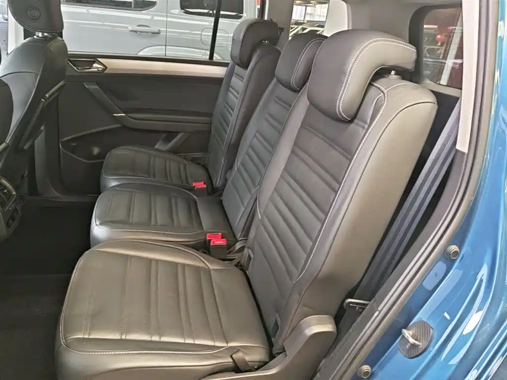 Volkswagen Touran 2017 — фото 17