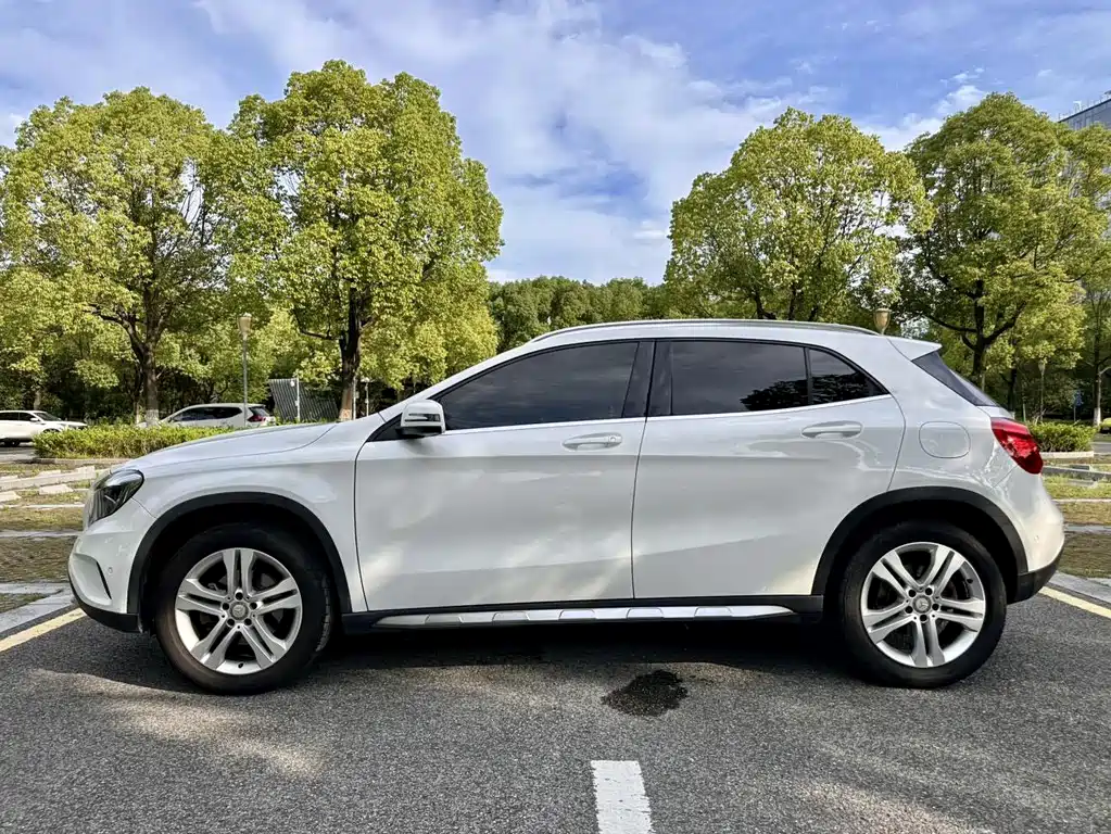 Mercedes-Benz GLA 2017 — фото 18