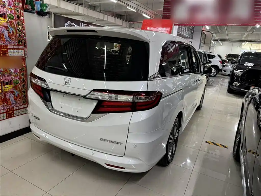 Honda Odyssey 2019 — фото 10